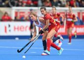 Las 'Redsticks' se imponen a Inglaterra (0-2)