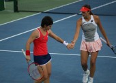 Suárez-Muguruza caen en la final de dobles en Dubai