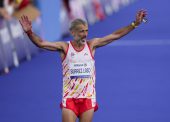 Corona de plata en maratón para Alberto Suárez en París 2024