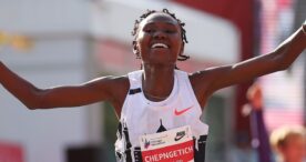 La keniana Ruth Chepngetich arrasa con el récord del mundo de maratón