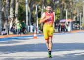 Diego Lardón, un triatleta que ganó a la oscuridad para competir en la Ciudad de la Luz