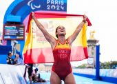 Marta Francés cierra la jornada de triatlón con una plata