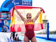 Marta Francés cierra la jornada de triatlón con una plata