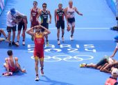 Alberto González, diploma olímpico en triatlón