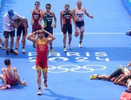 Alberto González, diploma olímpico en triatlón